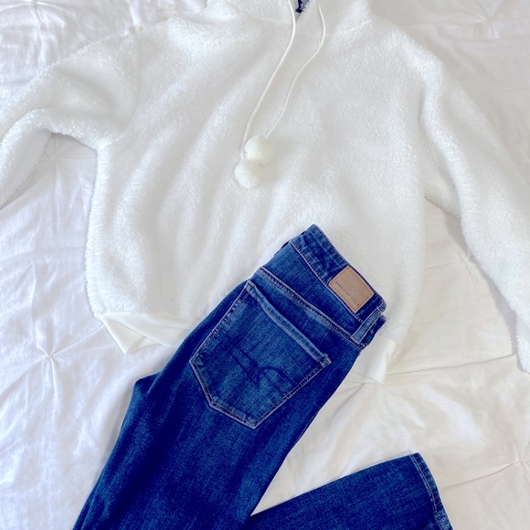 Fuzzy pullover! - Picture 2 of 3